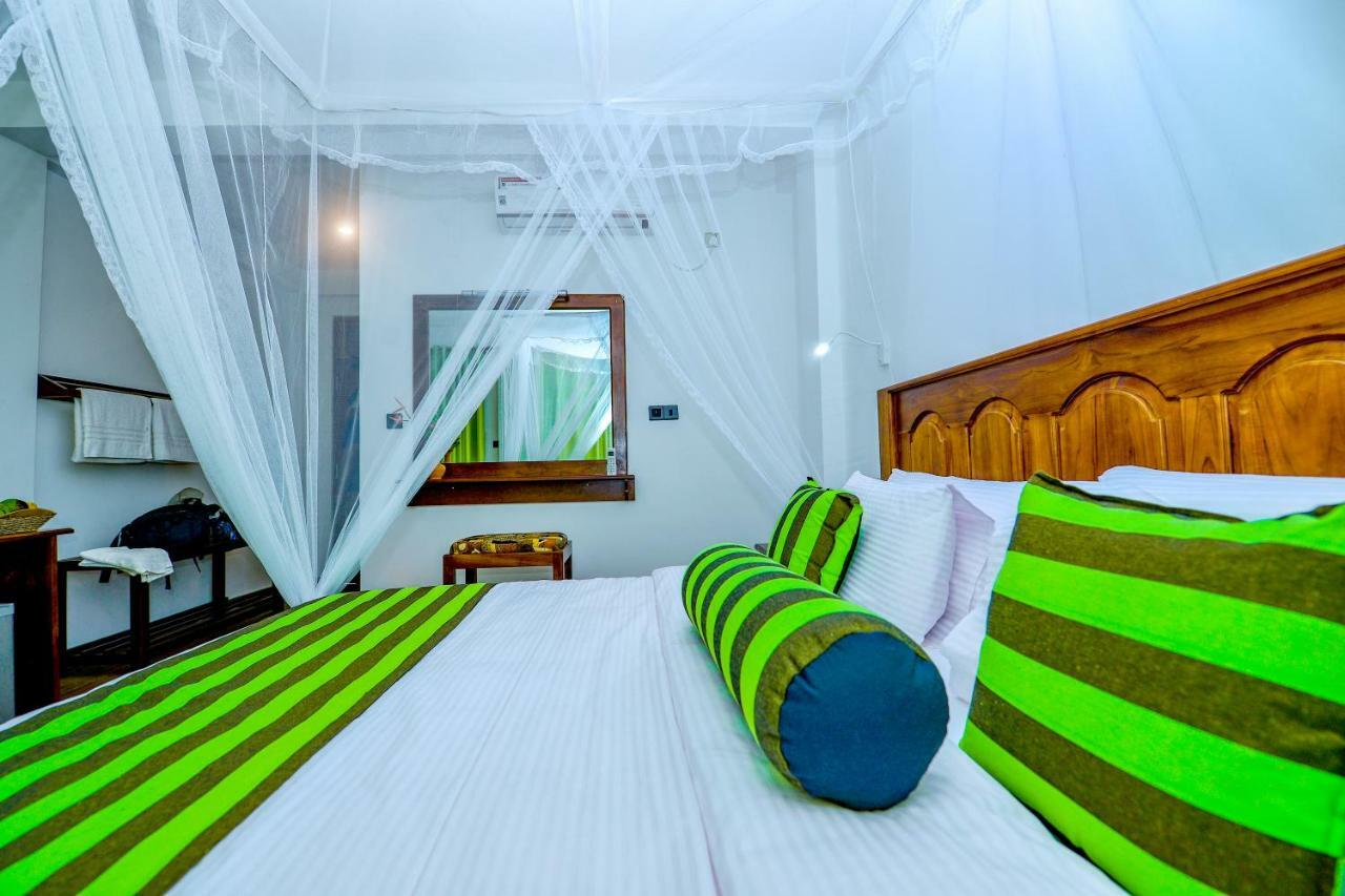 Third Eye Ella Hotel Екстериор снимка